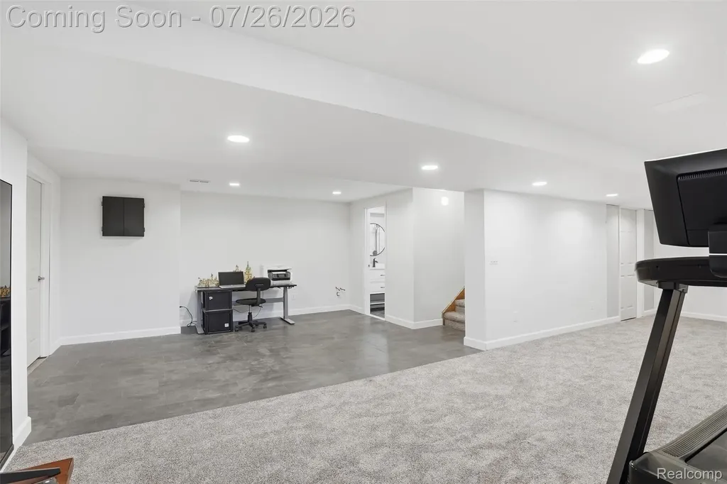 34678 Pembroke Avenue Livonia City MI 48152