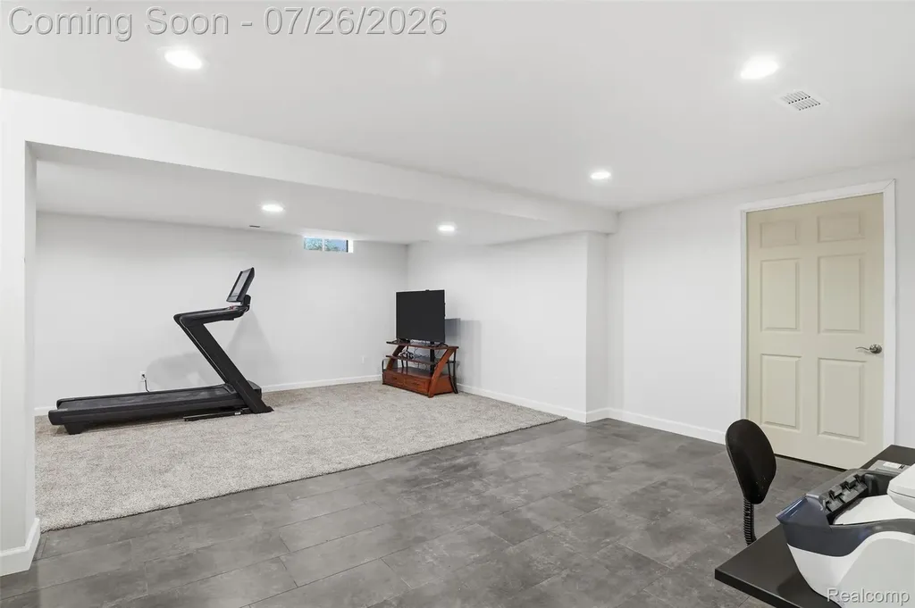34678 Pembroke Avenue Livonia City MI 48152