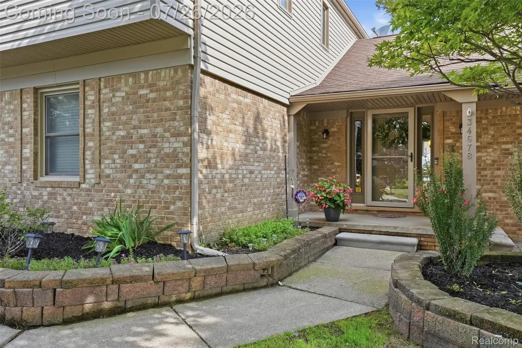 34678 Pembroke Avenue Livonia City MI 48152
