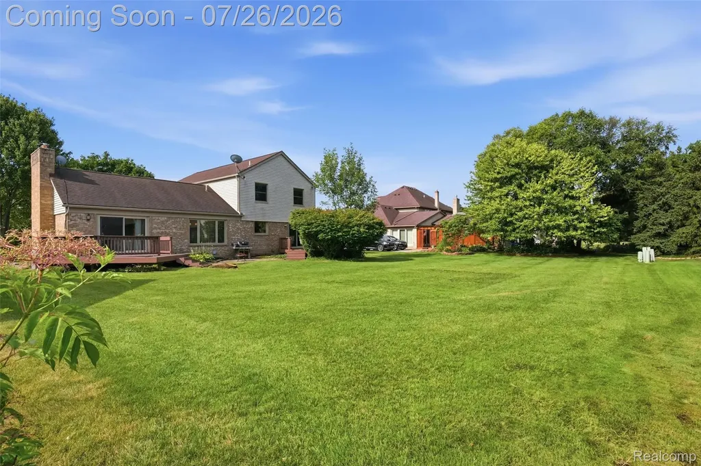 34678 Pembroke Avenue Livonia City MI 48152