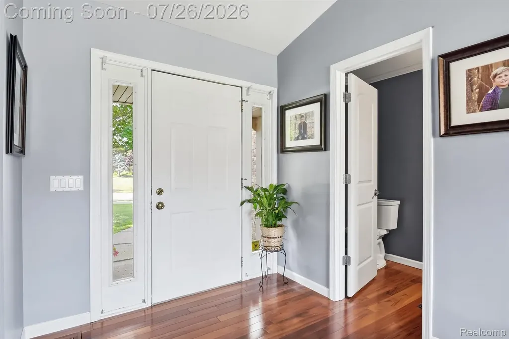 34678 Pembroke Avenue Livonia City MI 48152