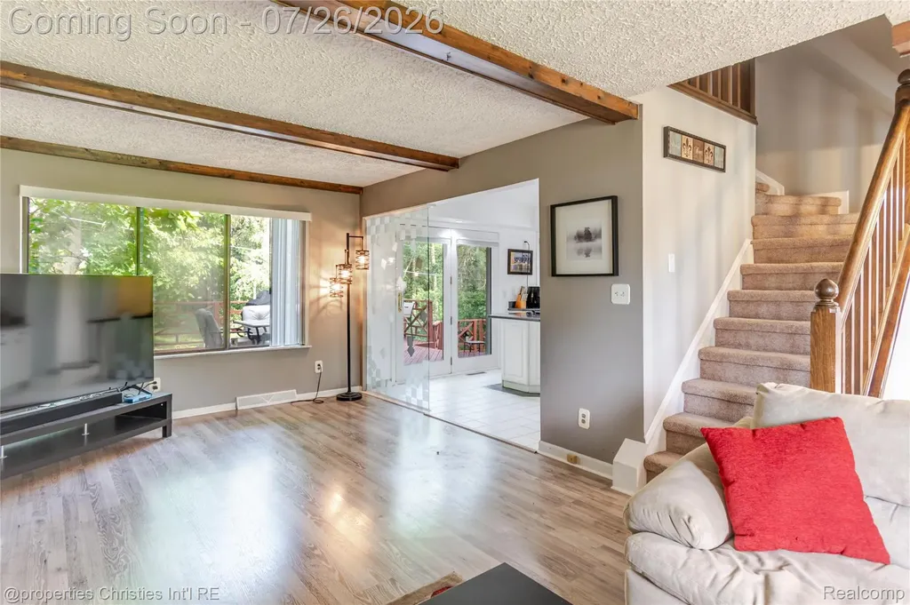 1317 S Williams Lake Road Waterford Charter Township MI 48327