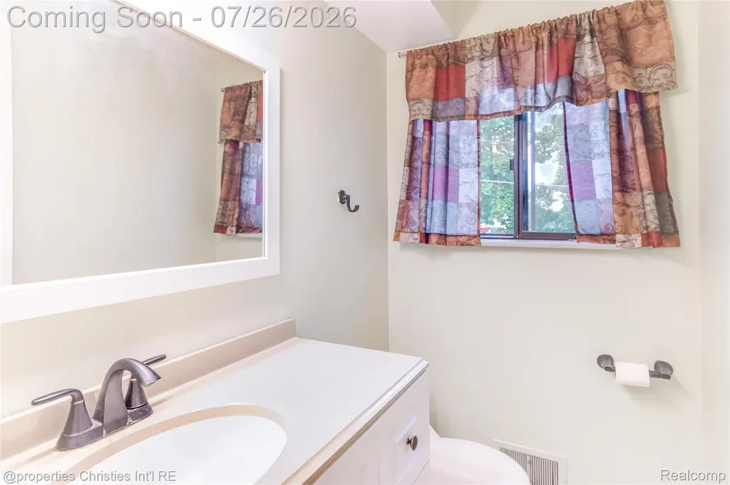 1317 S Williams Lake Road Waterford Charter Township MI 48327