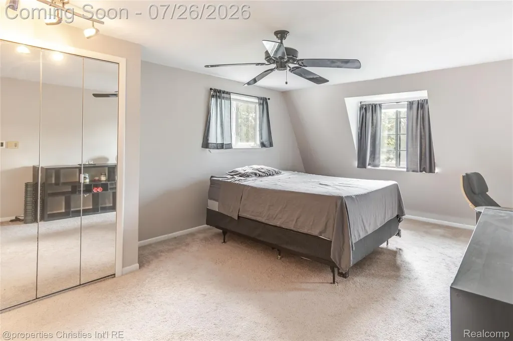 1317 S Williams Lake Road Waterford Charter Township MI 48327