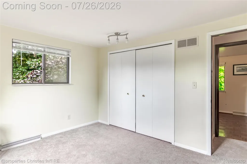 1317 S Williams Lake Road Waterford Charter Township MI 48327