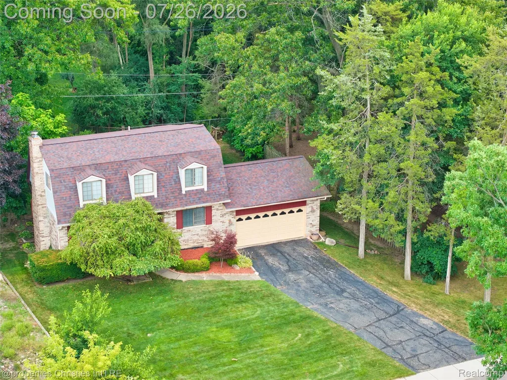 1317 S Williams Lake Road Waterford Charter Township MI 48327