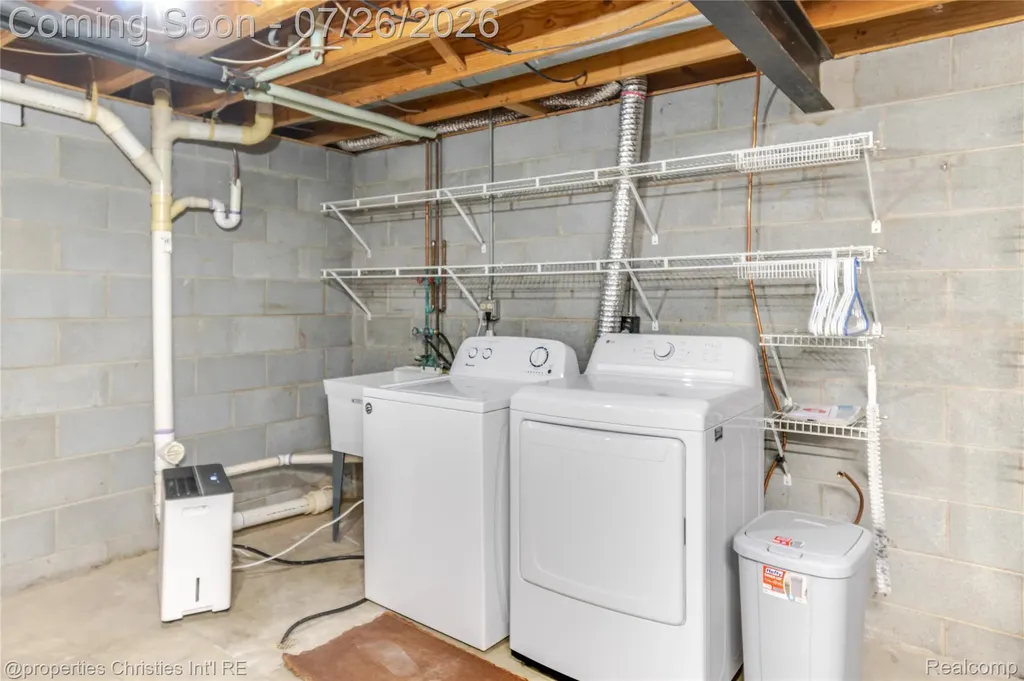 1317 S Williams Lake Road Waterford Charter Township MI 48327