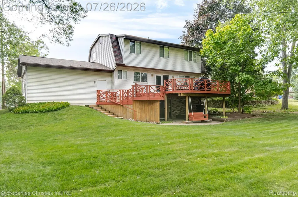 1317 S Williams Lake Road Waterford Charter Township MI 48327
