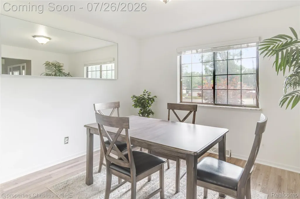 1317 S Williams Lake Road Waterford Charter Township MI 48327