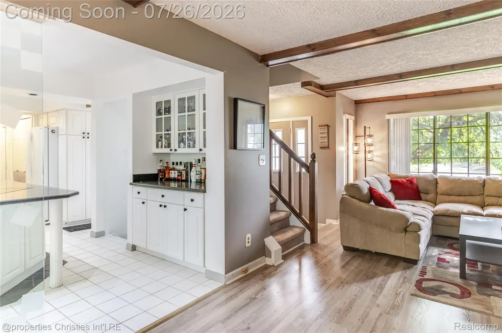 1317 S Williams Lake Road Waterford Charter Township MI 48327