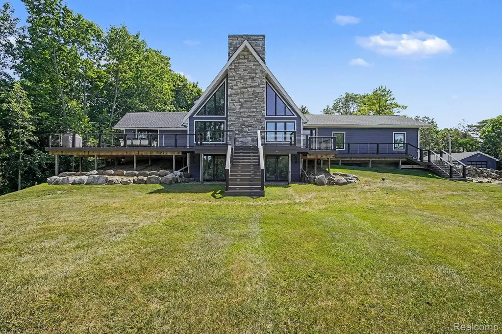 3900 Waterland Drive Hadley Township MI 48455