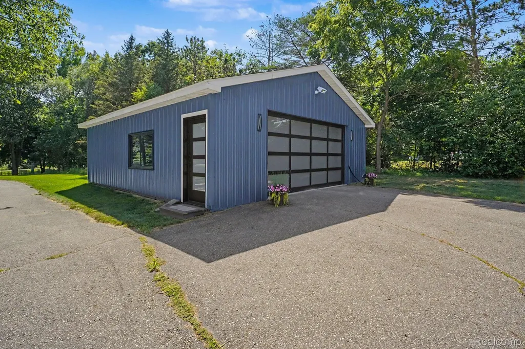 3900 Waterland Drive Hadley Township MI 48455