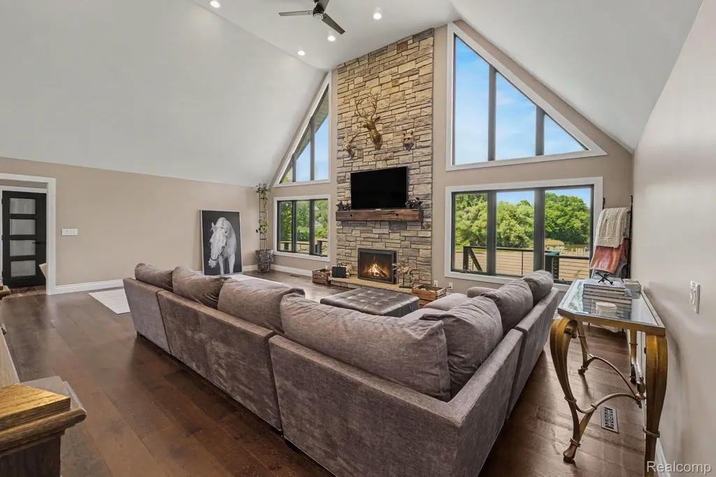 3900 Waterland Drive Hadley Township MI 48455