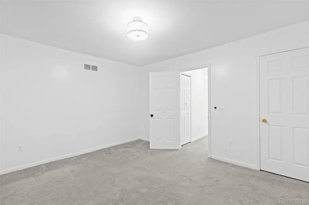 25029 Joanne Smith Drive Warren City MI 48091