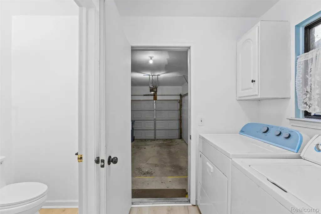 25029 Joanne Smith Drive Warren City MI 48091