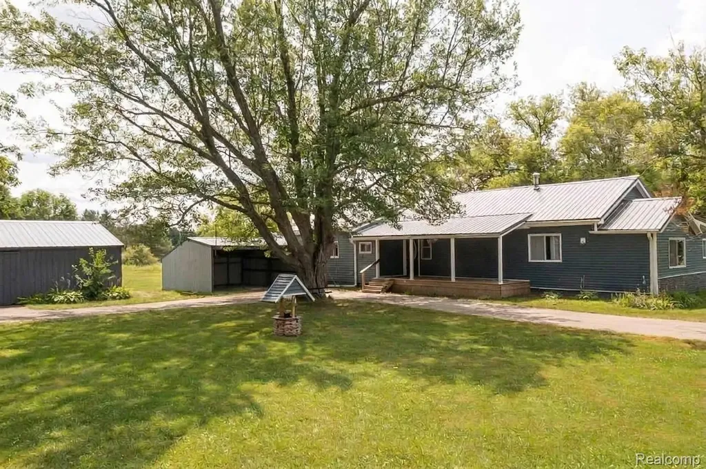 5761 Genesee Road Elba Township MI 48446