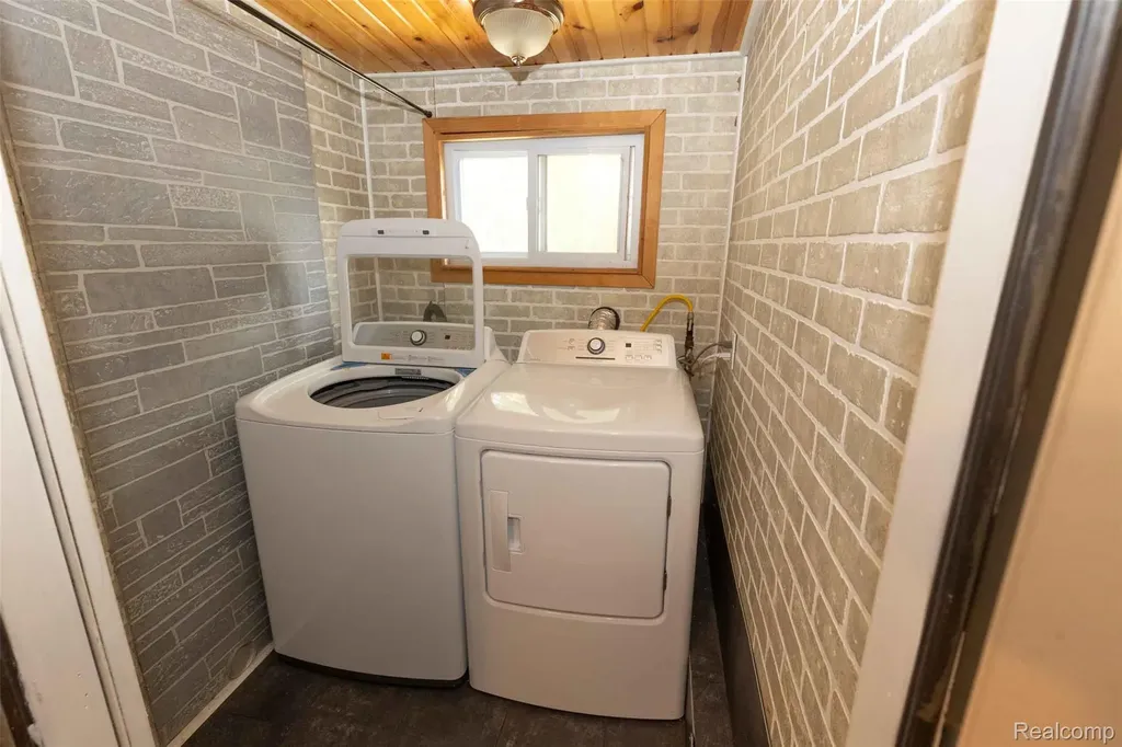 5761 Genesee Road Elba Township MI 48446