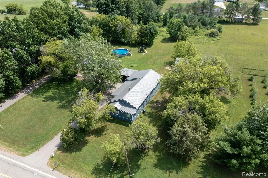 5761 Genesee Road Elba Township MI 48446