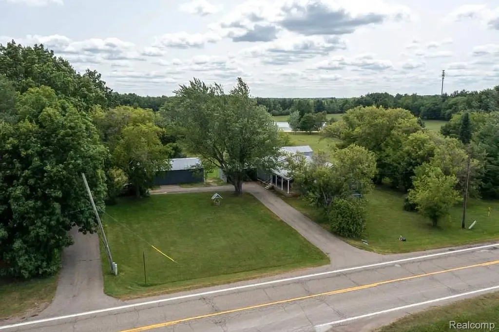 5761 Genesee Road Elba Township MI 48446