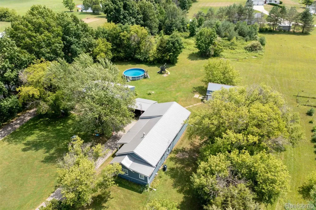 5761 Genesee Road Elba Township MI 48446