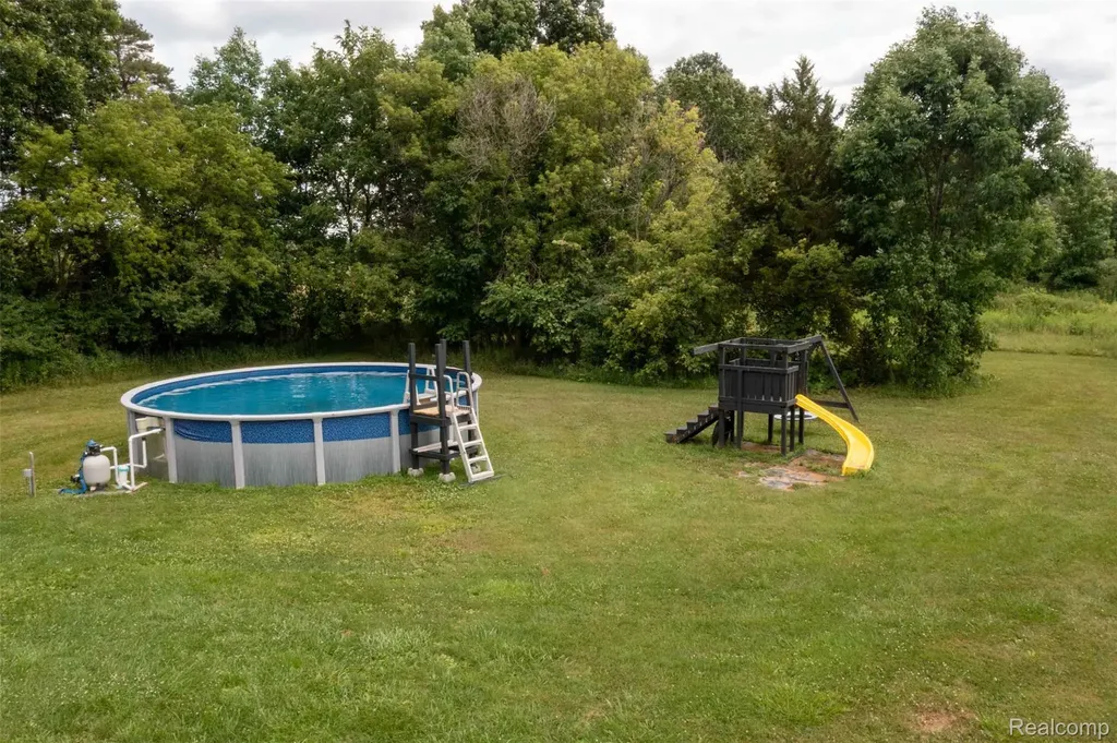 5761 Genesee Road Elba Township MI 48446