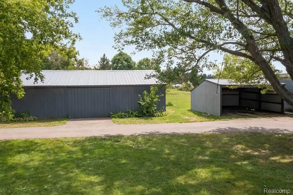5761 Genesee Road Elba Township MI 48446