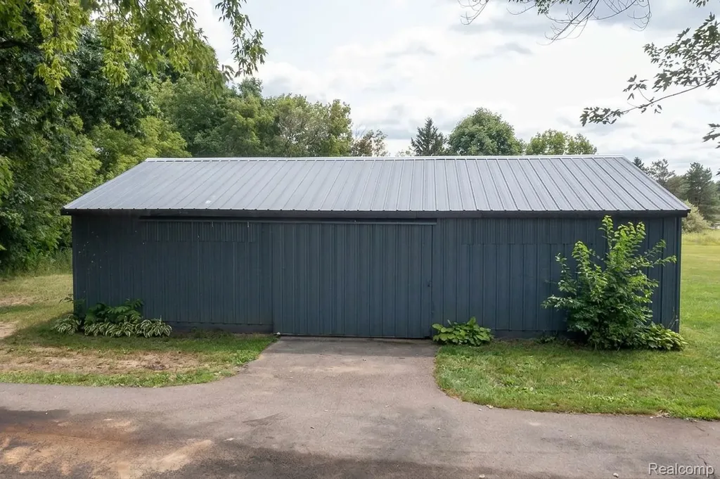 5761 Genesee Road Elba Township MI 48446