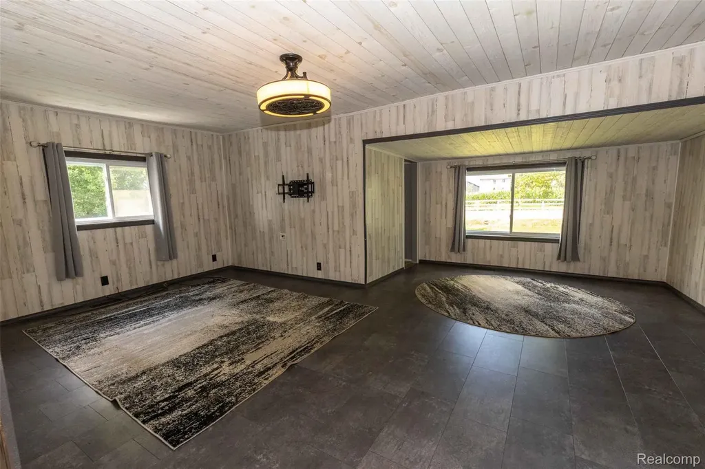 5761 Genesee Road Elba Township MI 48446