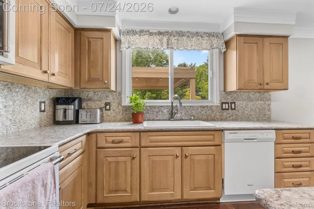 12495 Howland Park Drive Plymouth Charter Township MI 48170