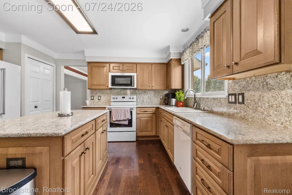 12495 Howland Park Drive Plymouth Charter Township MI 48170