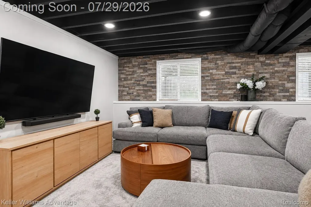 16971 Algonquin Drive Northville Township MI 48168