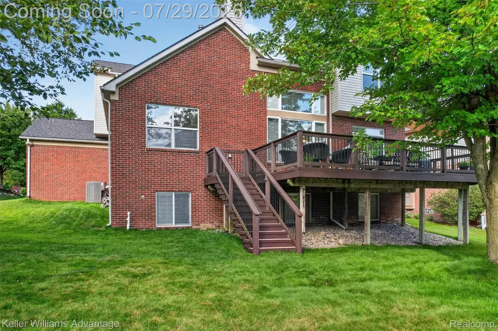 16971 Algonquin Drive Northville Township MI 48168