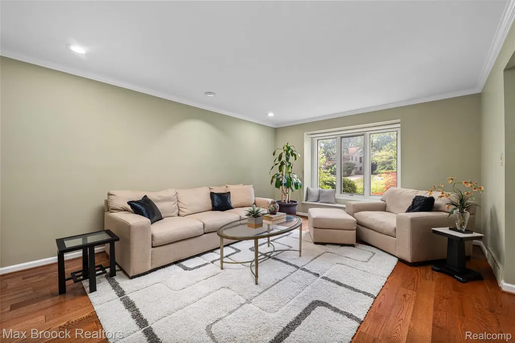 2801 Baltane Road West Bloomfield Charter Township MI 48323