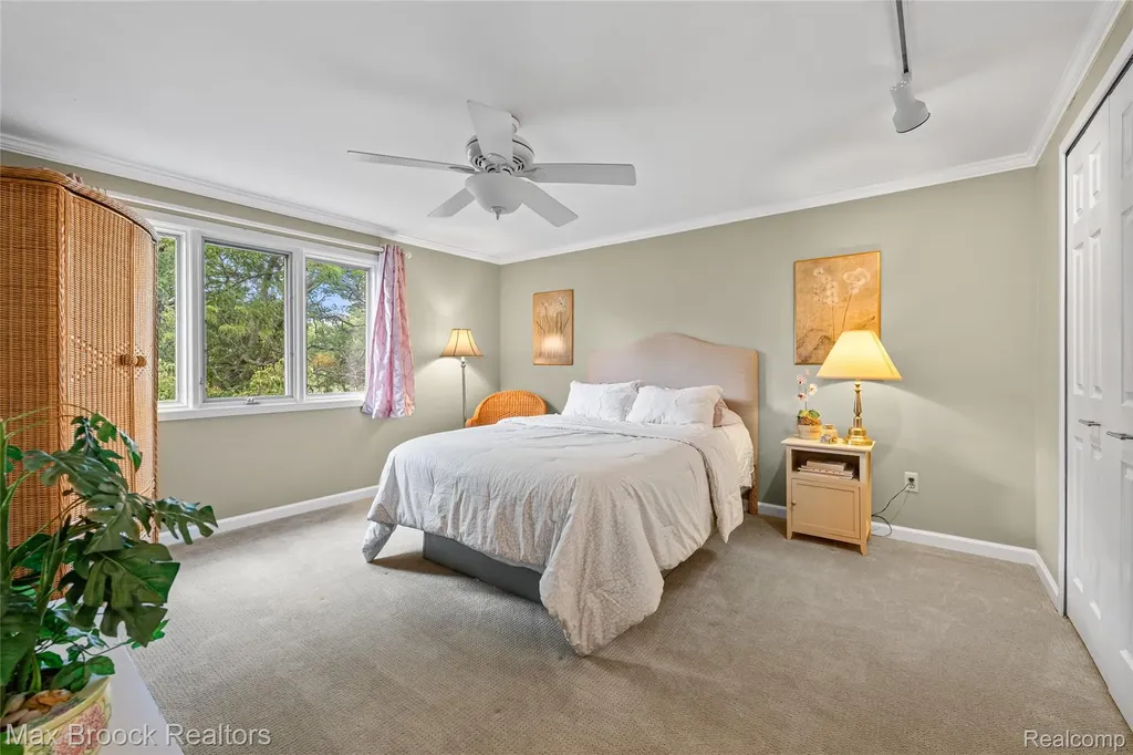 2801 Baltane Road West Bloomfield Charter Township MI 48323