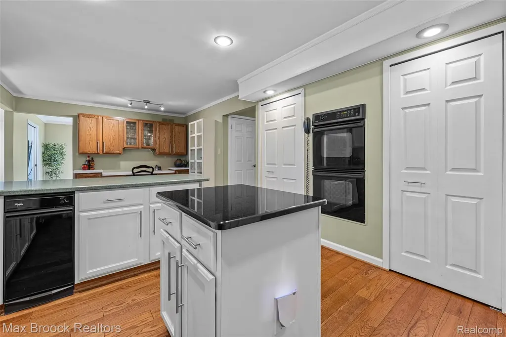 2801 Baltane Road West Bloomfield Charter Township MI 48323