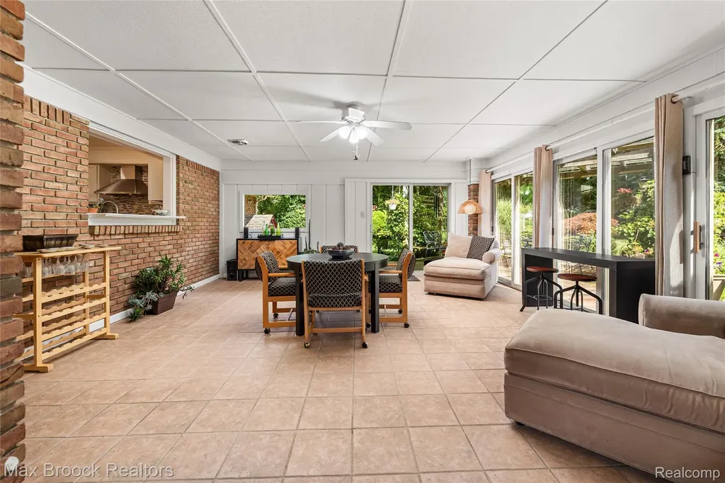 2801 Baltane Road West Bloomfield Charter Township MI 48323