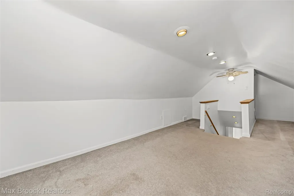 20240 Hollywood Street Harper Woods City MI 48225