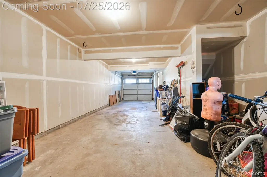 2204 Knotty Pine Trail Howell Township MI 48855
