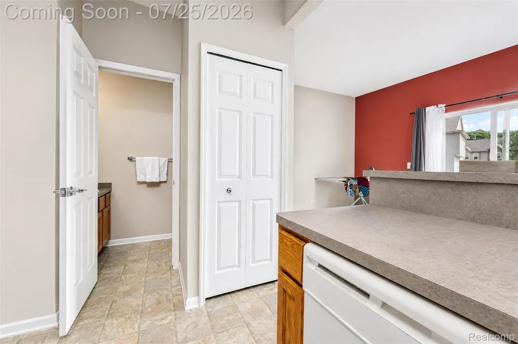 2204 Knotty Pine Trail Howell Township MI 48855