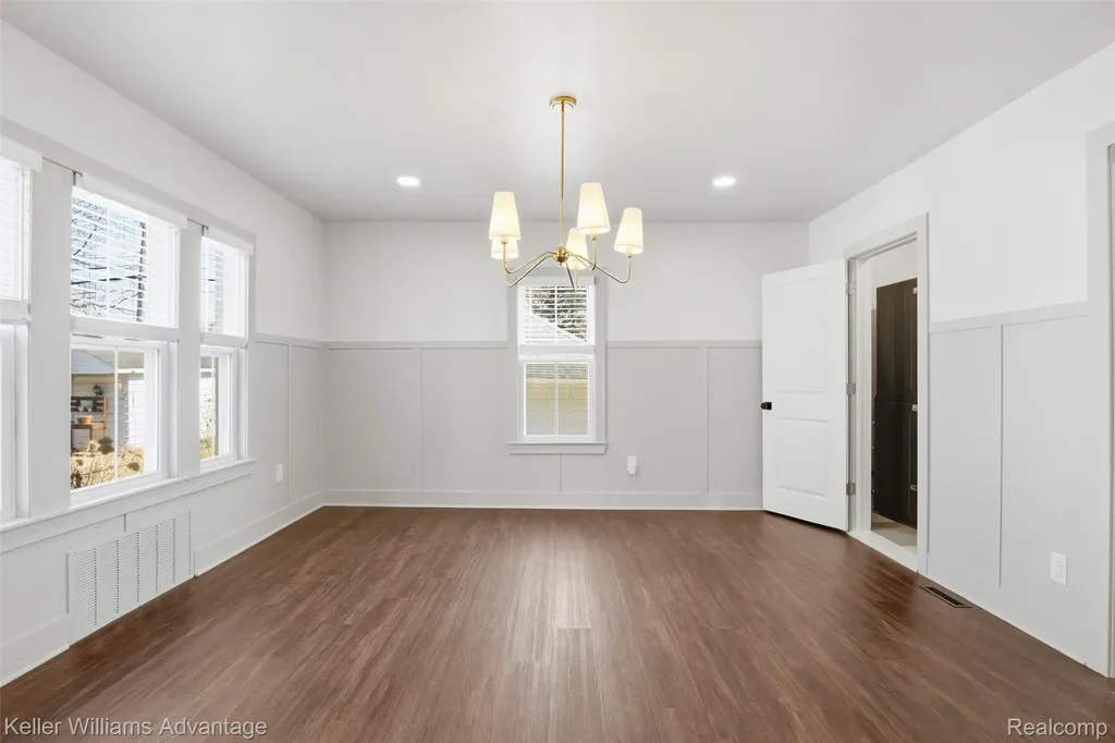 1029 Longfellow Avenue Royal Oak City MI 48067