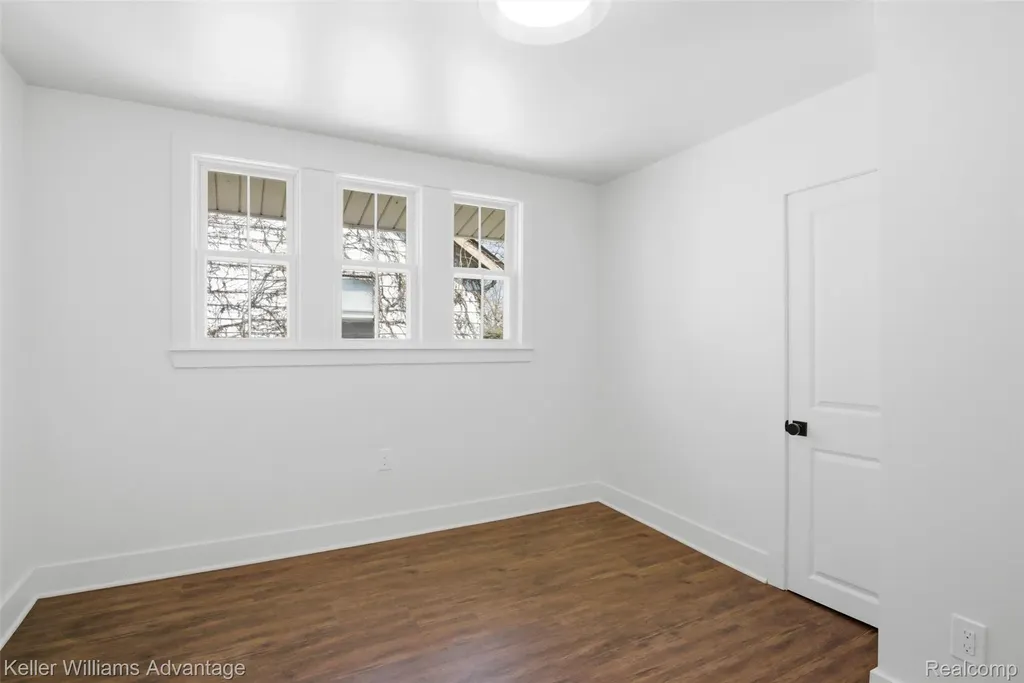 1029 Longfellow Avenue Royal Oak City MI 48067