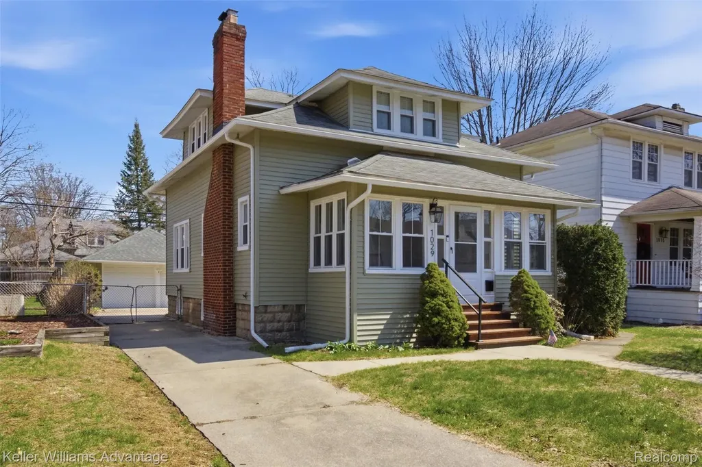 1029 Longfellow Avenue Royal Oak City MI 48067