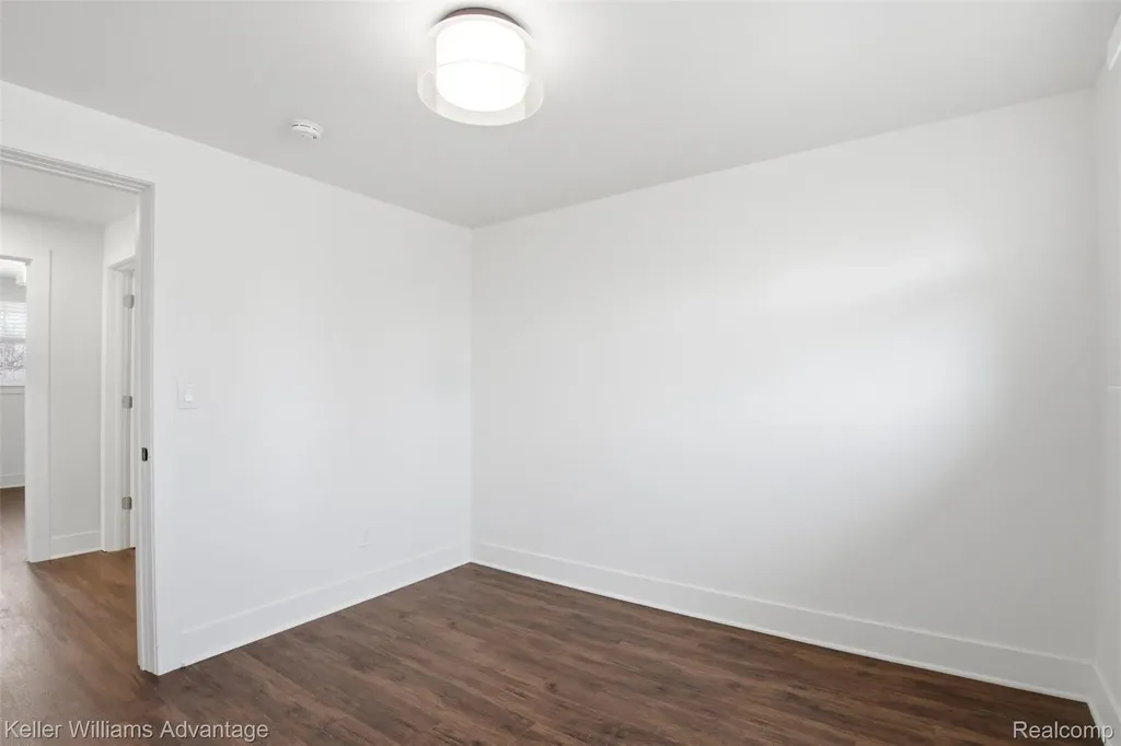 1029 Longfellow Avenue Royal Oak City MI 48067