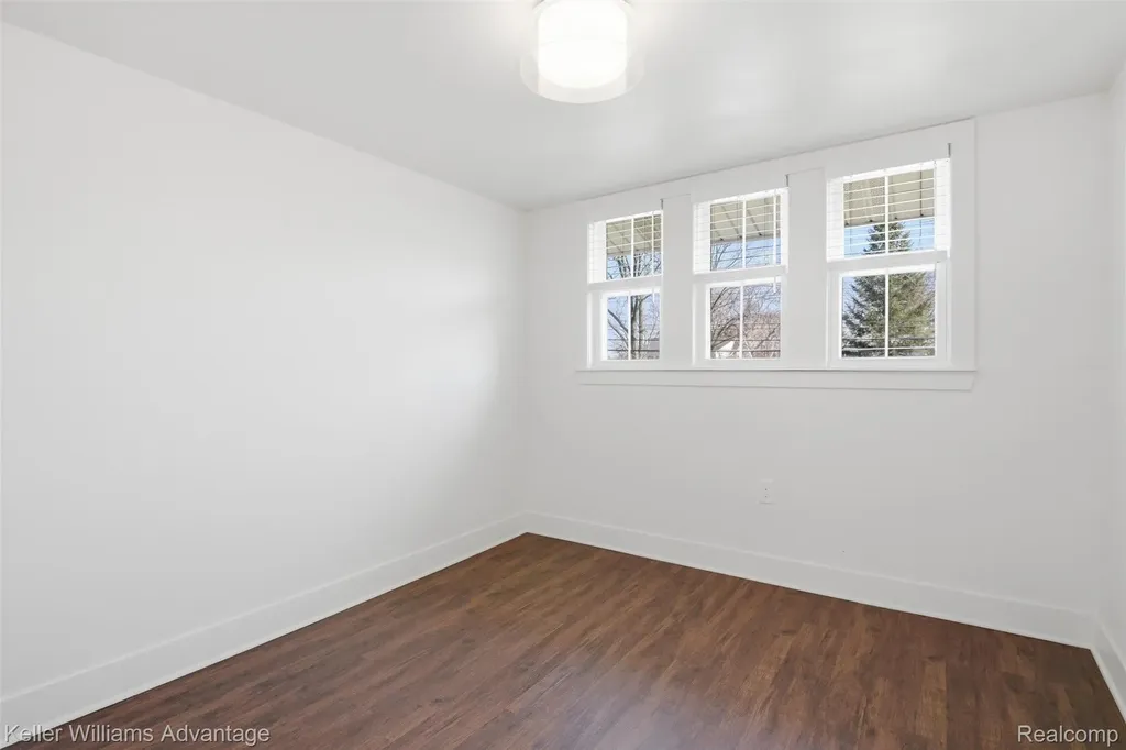 1029 Longfellow Avenue Royal Oak City MI 48067