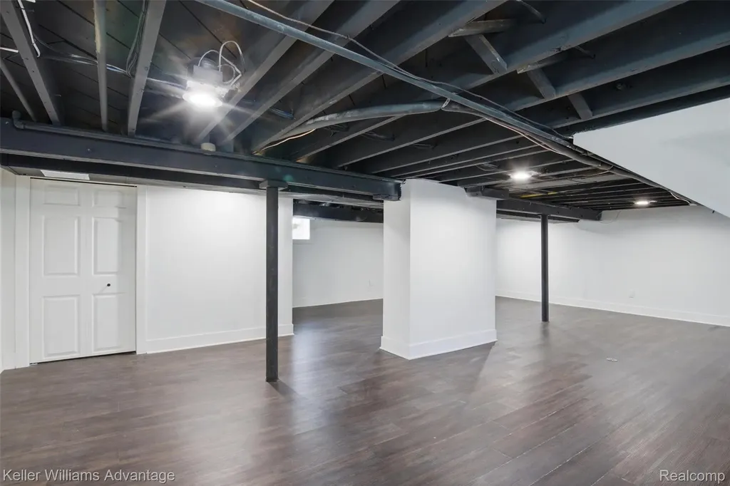 1029 Longfellow Avenue Royal Oak City MI 48067