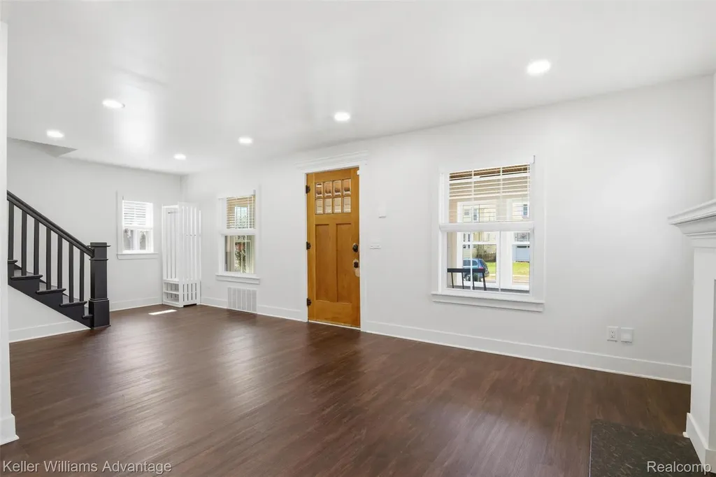 1029 Longfellow Avenue Royal Oak City MI 48067