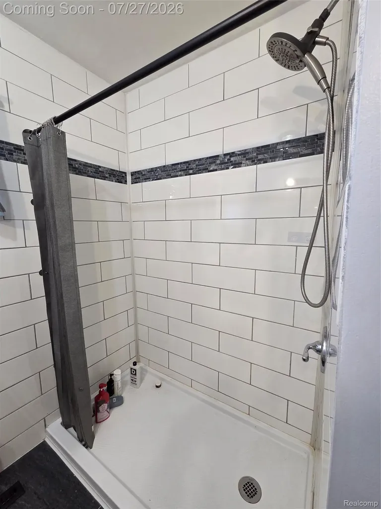 6056 Dort Highway Grand Blanc Charter Township MI 48439