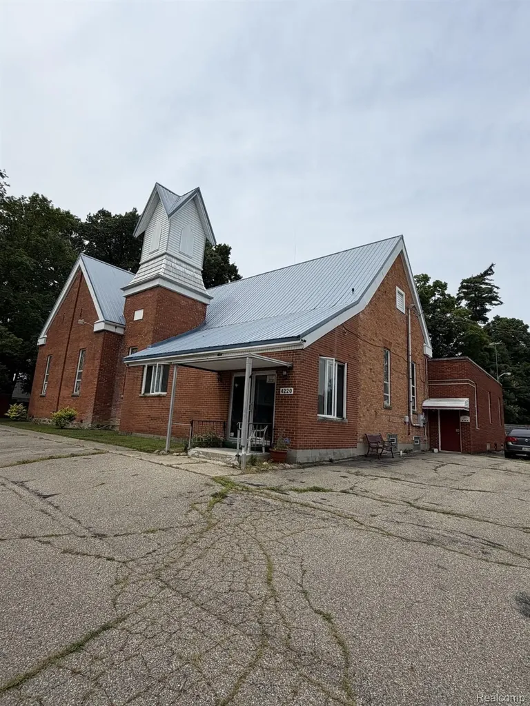 4220 3rd Street Brown City City MI 48416
