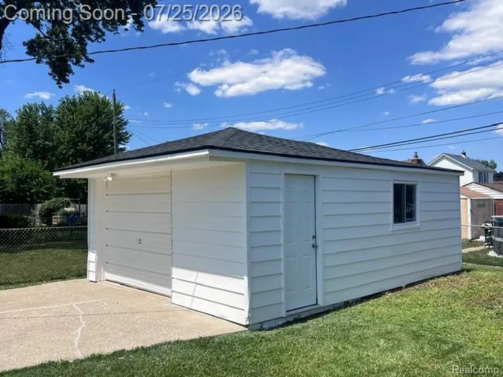 1038 Detroit Avenue Lincoln Park City MI 48146