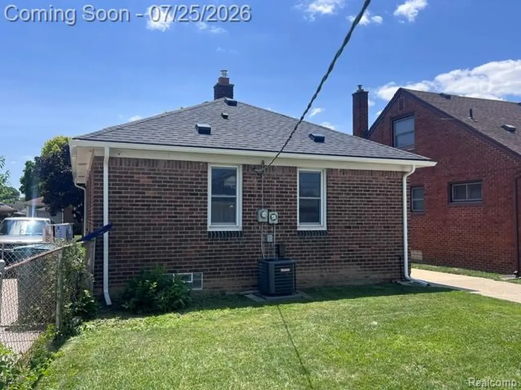 1038 Detroit Avenue Lincoln Park City MI 48146